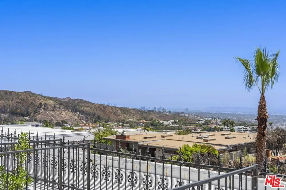 16647 Charmel Lane Pacific Palisades, CA 90272