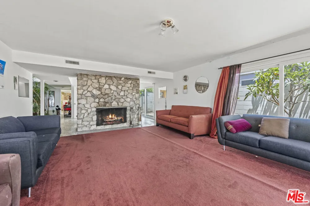 16647 Charmel Lane Pacific Palisades, CA 90272
