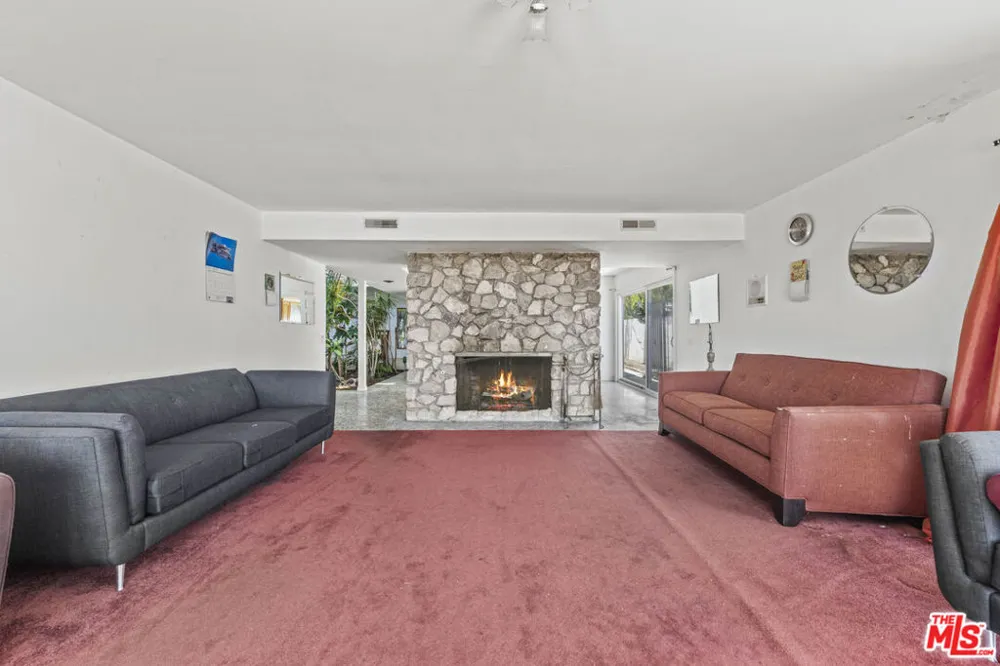 16647 Charmel Lane Pacific Palisades, CA 90272
