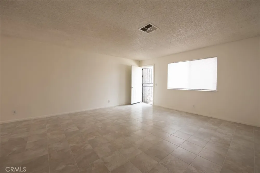 12212 Kiowa #1 Apple Valley, CA 92308