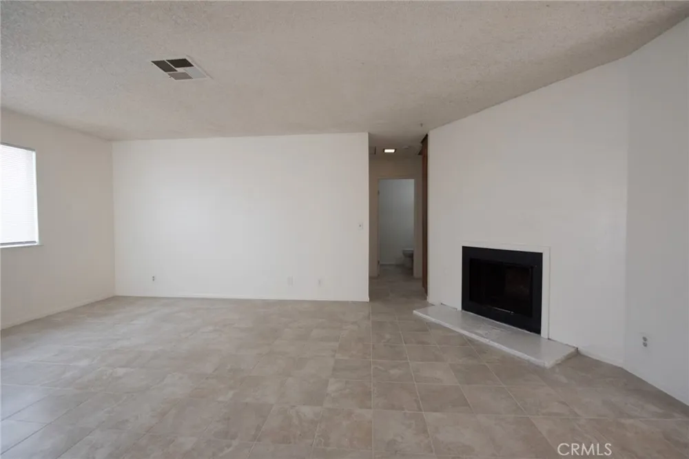 12212 Kiowa #1 Apple Valley, CA 92308