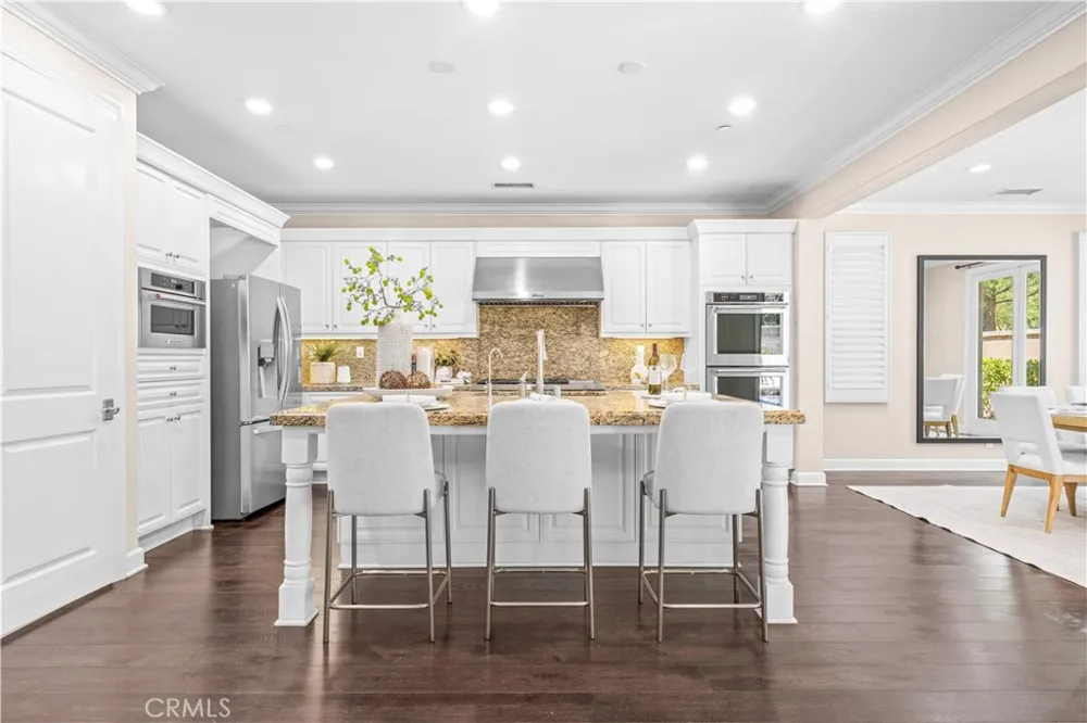 63 Rossmore Irvine, CA 92620