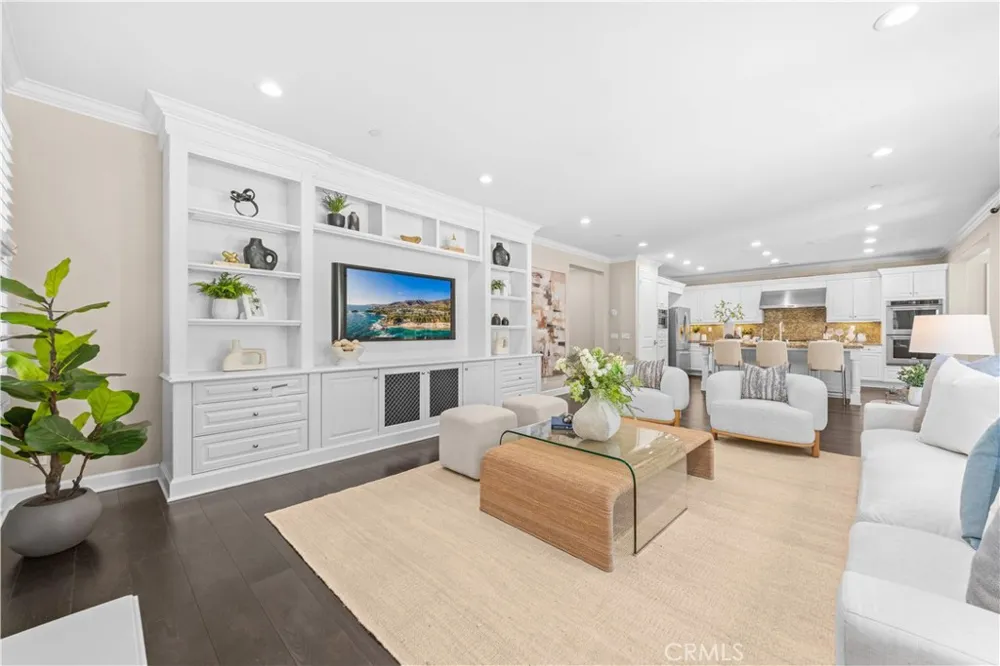 63 Rossmore Irvine, CA 92620