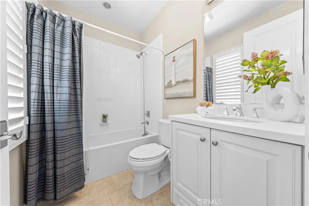 63 Rossmore Irvine, CA 92620