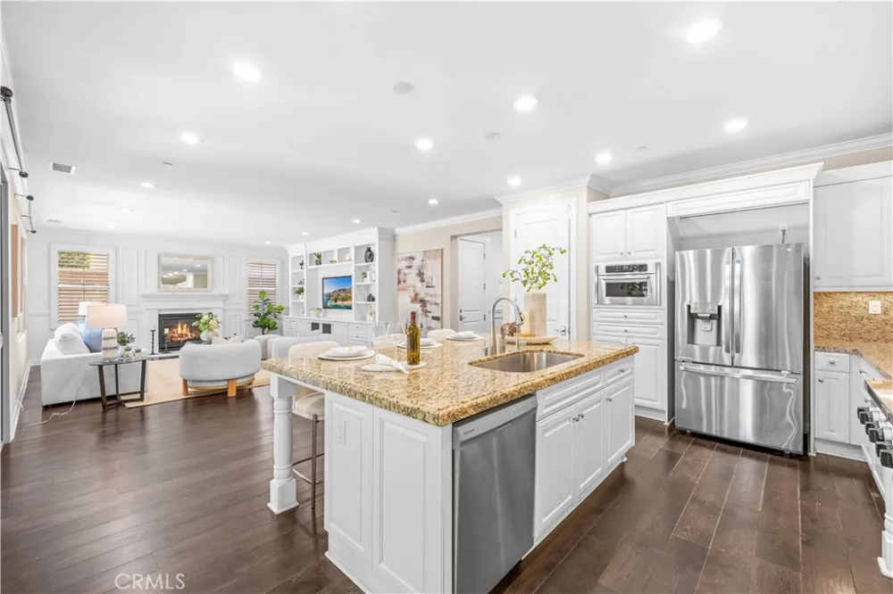 63 Rossmore Irvine, CA 92620