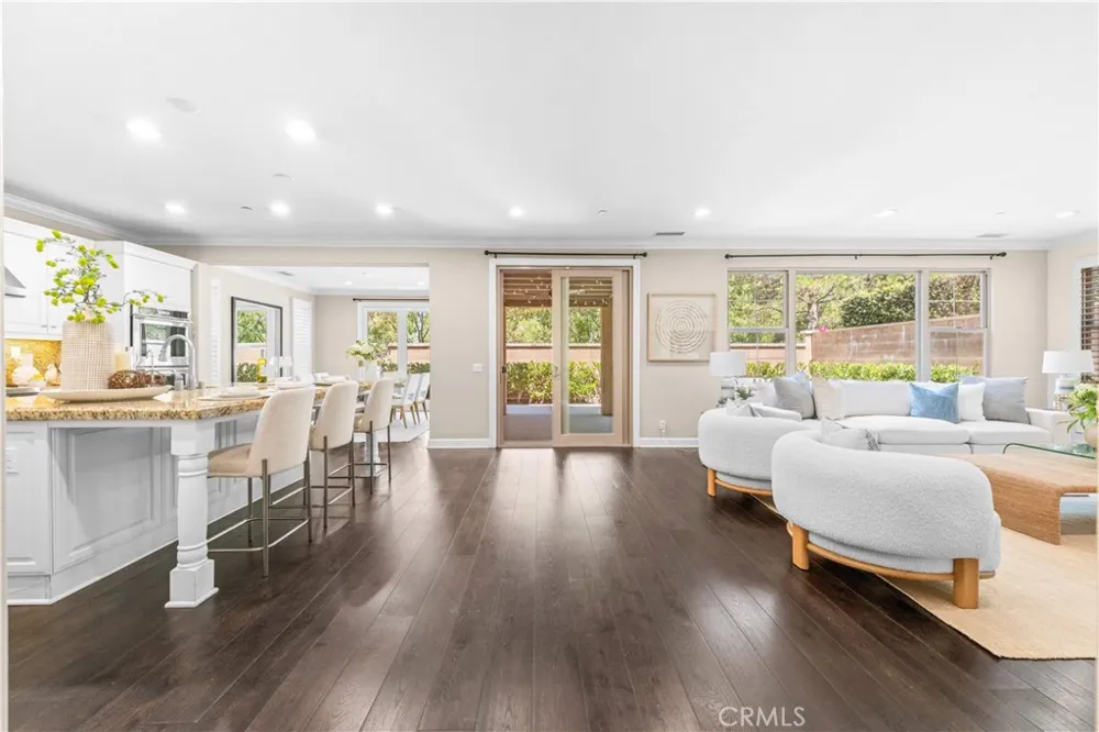 63 Rossmore Irvine, CA 92620