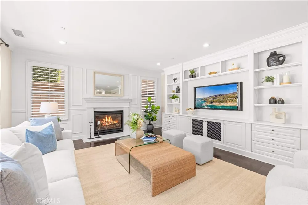 63 Rossmore Irvine, CA 92620