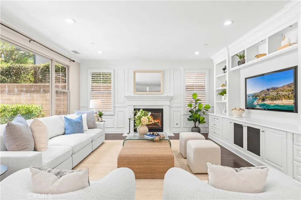 63 Rossmore Irvine, CA 92620