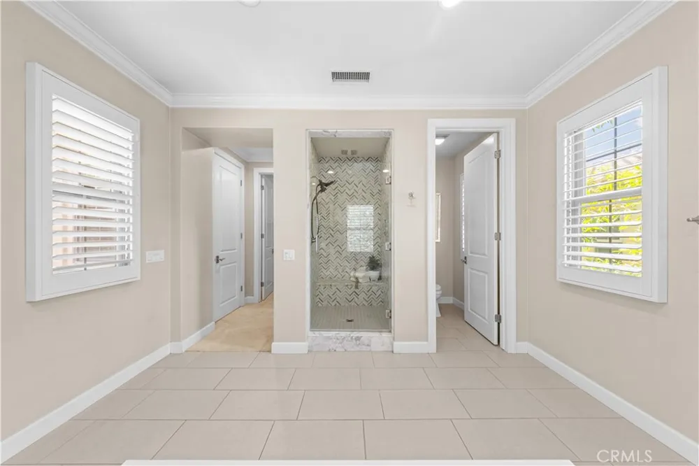 63 Rossmore Irvine, CA 92620