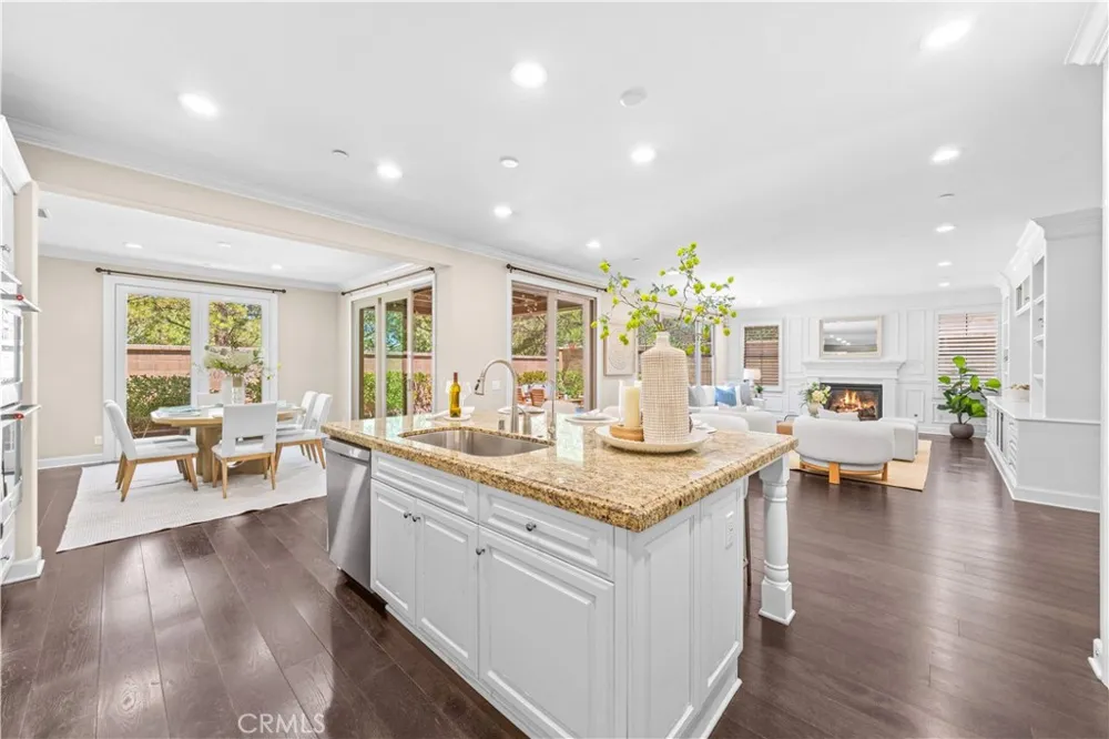 63 Rossmore Irvine, CA 92620