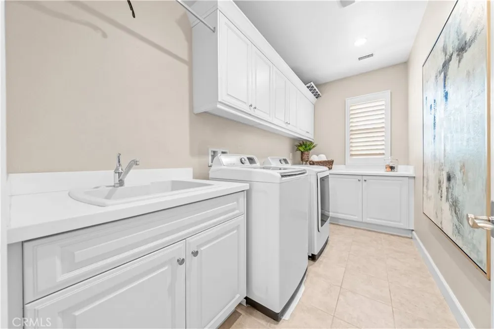 63 Rossmore Irvine, CA 92620