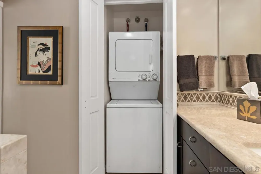 1810 Avenida Del Mundo #908 Coronado, CA 92118
