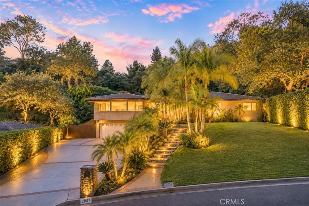 2047 Carolwood Drive Arcadia, CA 91006