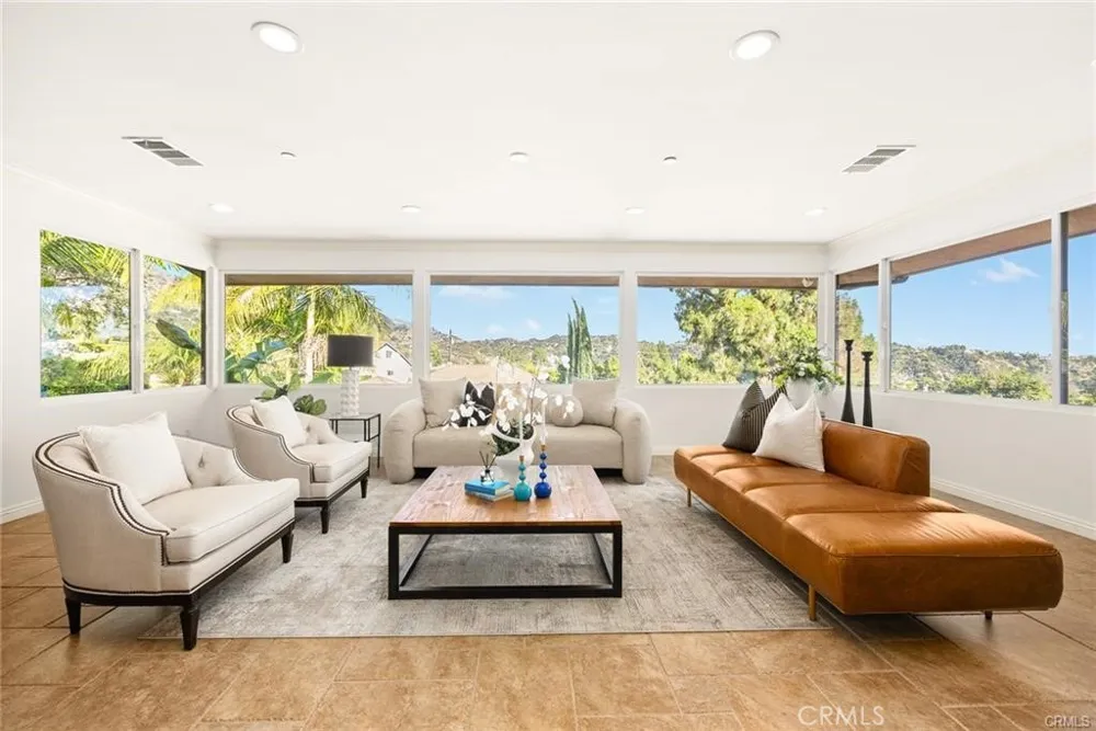 2047 Carolwood Drive Arcadia, CA 91006