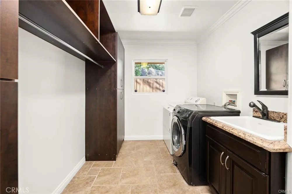 2047 Carolwood Drive Arcadia, CA 91006