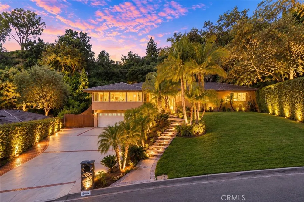 2047 Carolwood Drive Arcadia, CA 91006