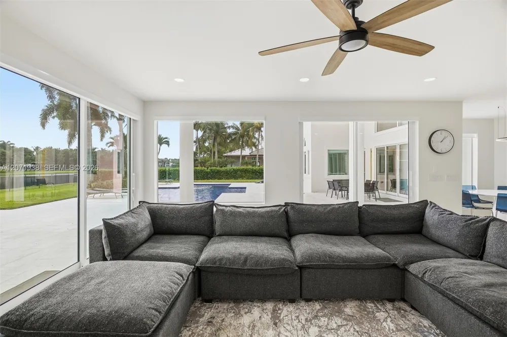 3526 Juniper Ln Davie, FL 33330