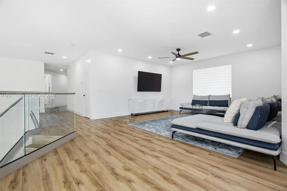 3526 Juniper Ln Davie, FL 33330