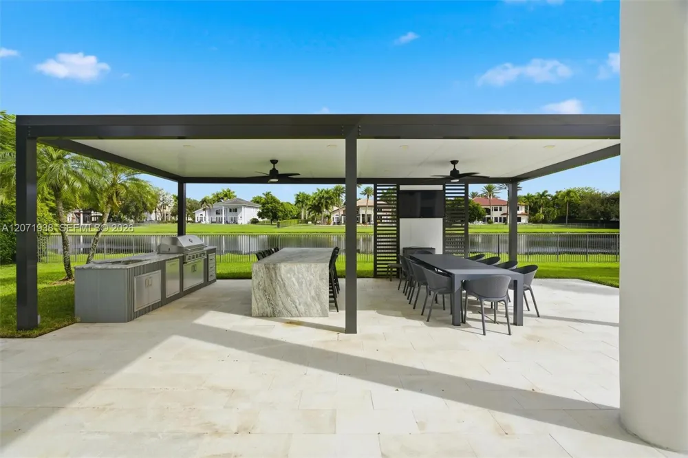3526 Juniper Ln Davie, FL 33330
