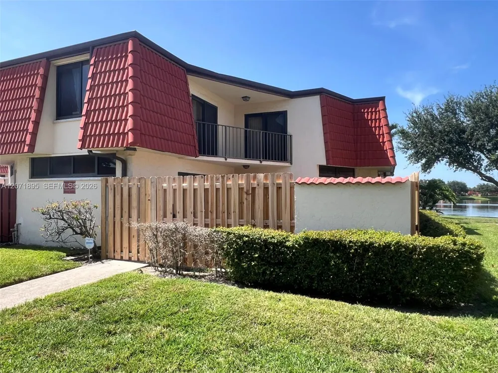 3673 Victoria #3673 West Palm Beach, FL 33406