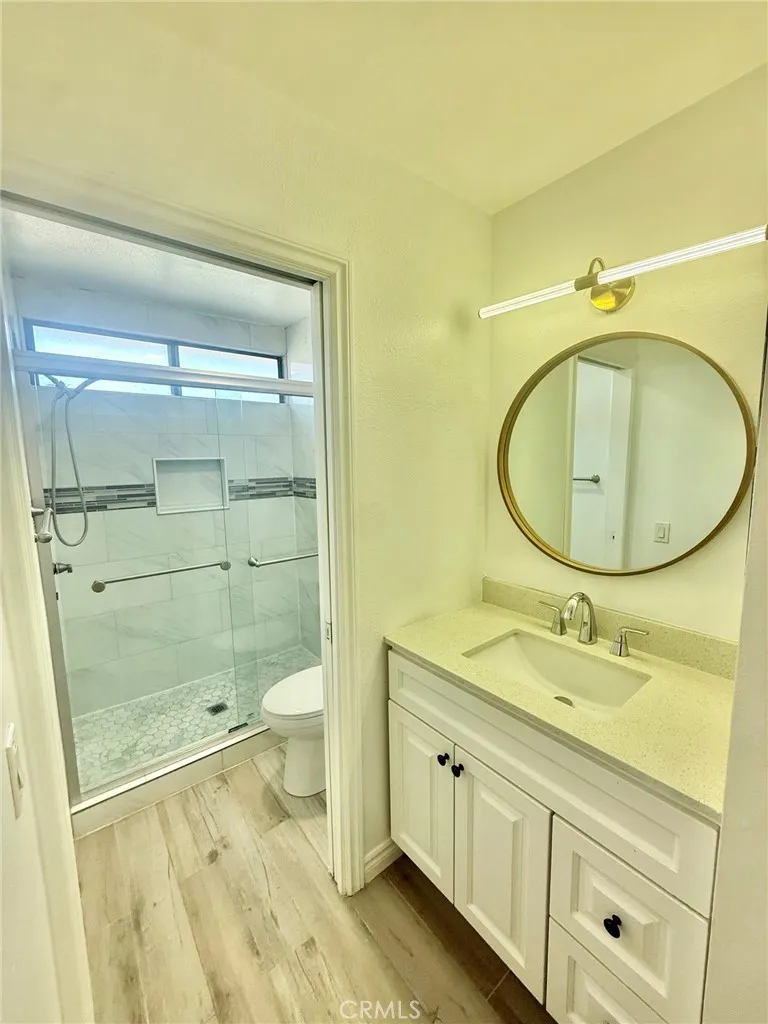 19651 Castellana Yorba Linda, CA 92886