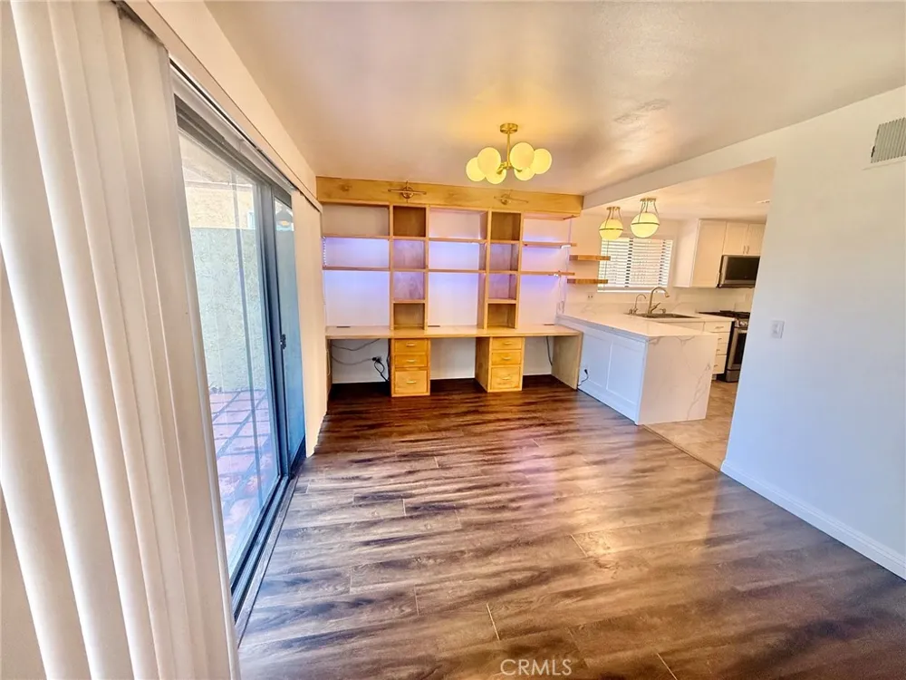 19651 Castellana Yorba Linda, CA 92886