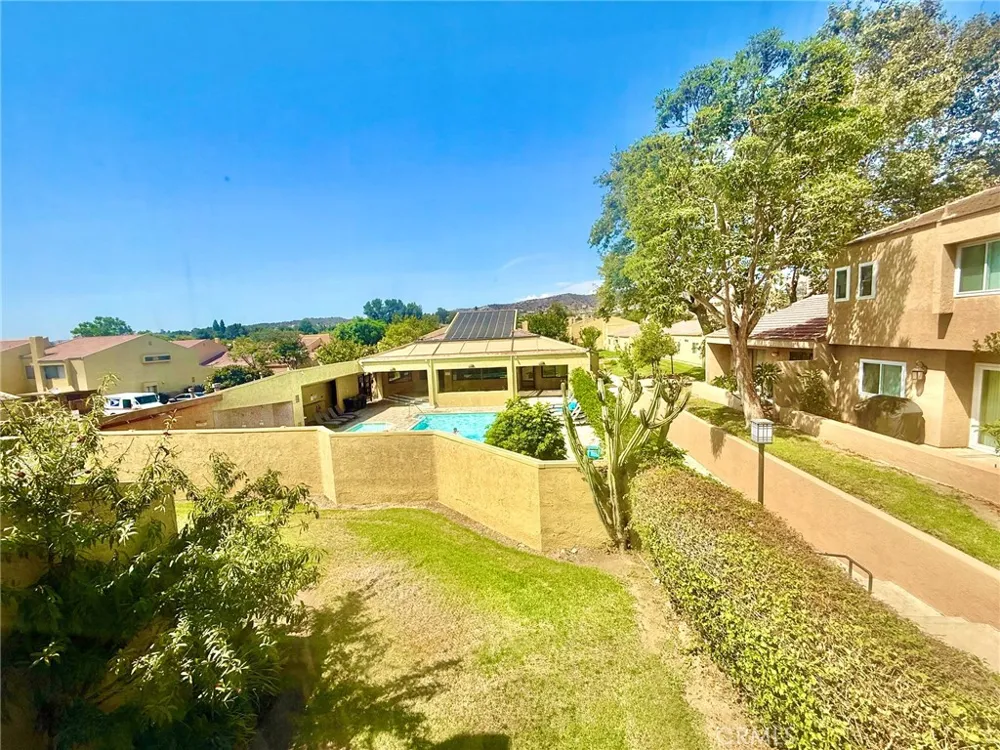 19651 Castellana Yorba Linda, CA 92886