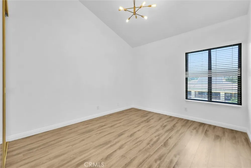 19651 Castellana Yorba Linda, CA 92886