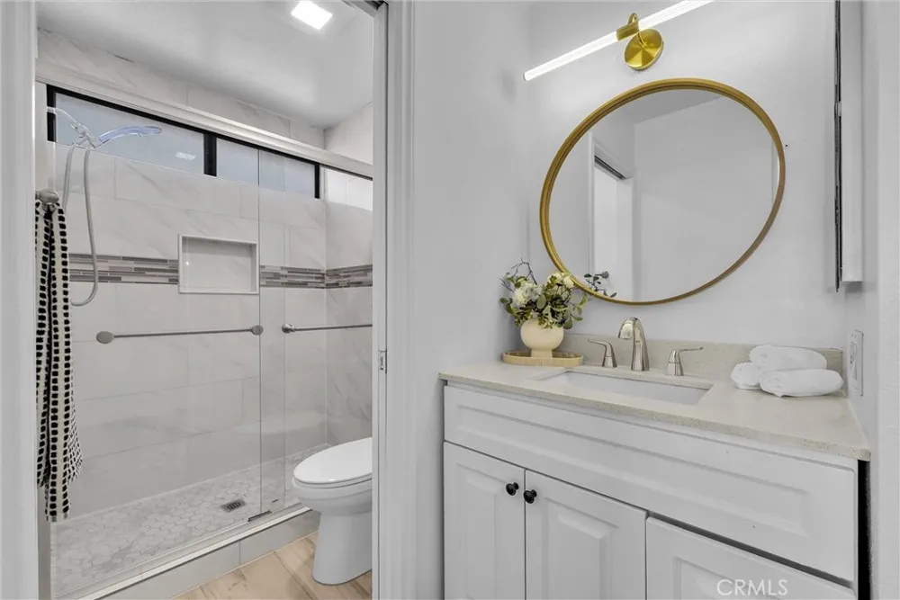 19651 Castellana Yorba Linda, CA 92886