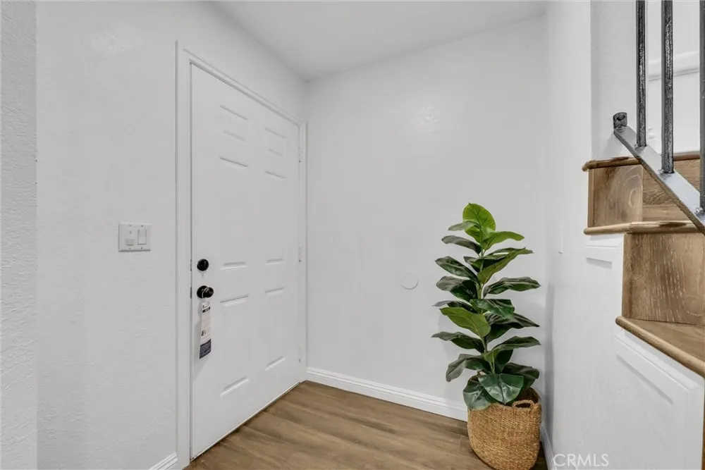 19651 Castellana Yorba Linda, CA 92886