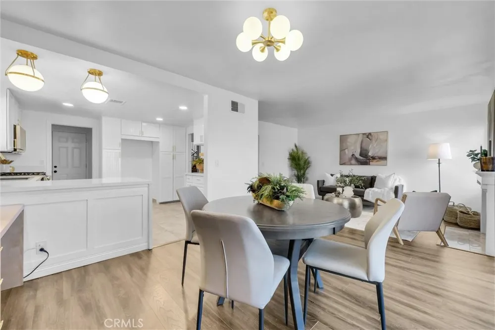 19651 Castellana Yorba Linda, CA 92886