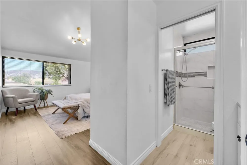 19651 Castellana Yorba Linda, CA 92886