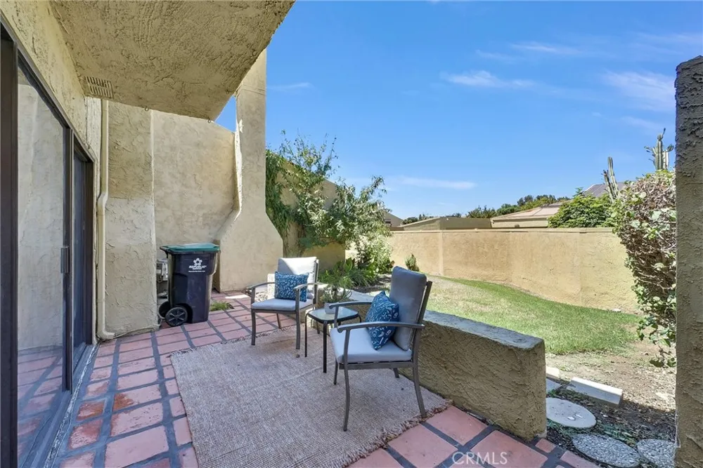 19651 Castellana Yorba Linda, CA 92886