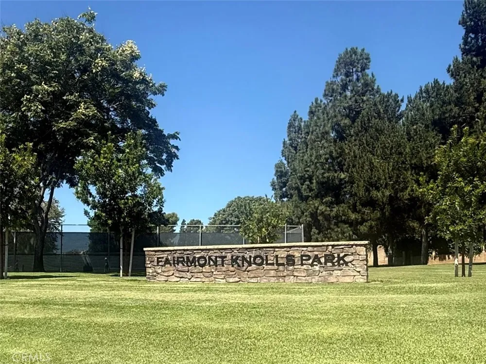 19651 Castellana Yorba Linda, CA 92886