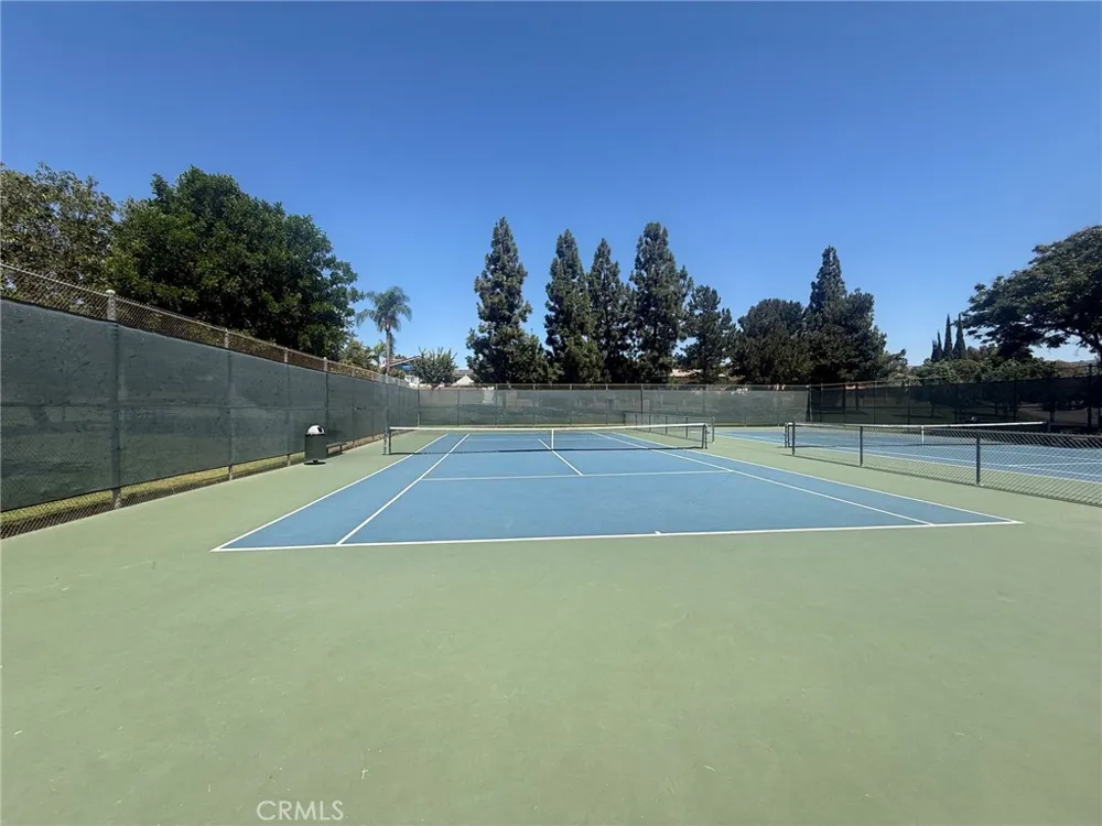 19651 Castellana Yorba Linda, CA 92886