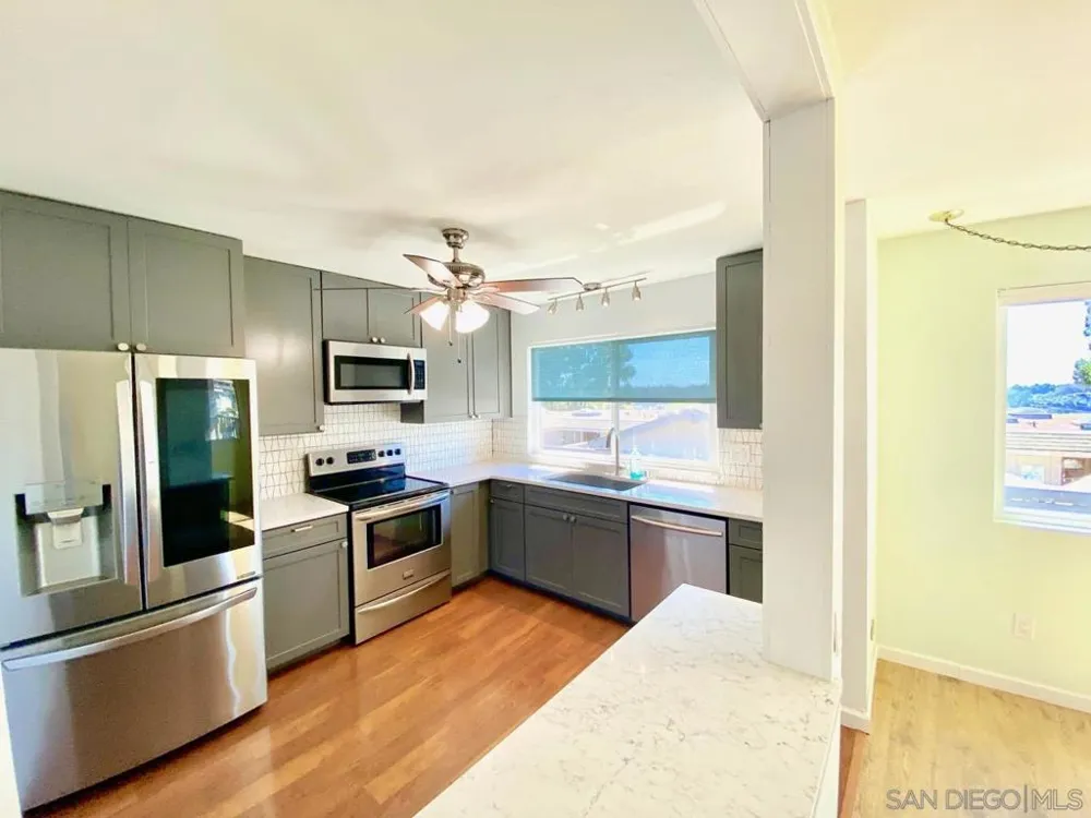 6346 Caminito Andreta San Diego, CA 92111