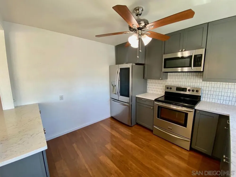 6346 Caminito Andreta San Diego, CA 92111
