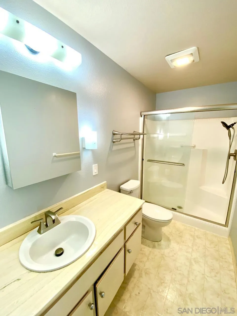 6346 Caminito Andreta San Diego, CA 92111