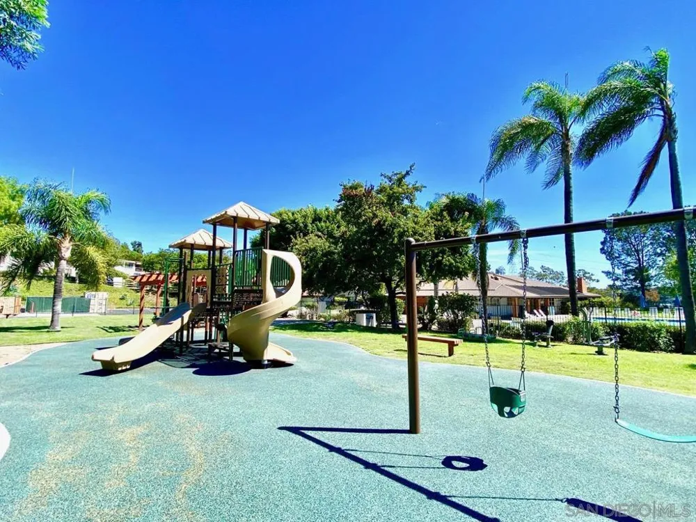 6346 Caminito Andreta San Diego, CA 92111