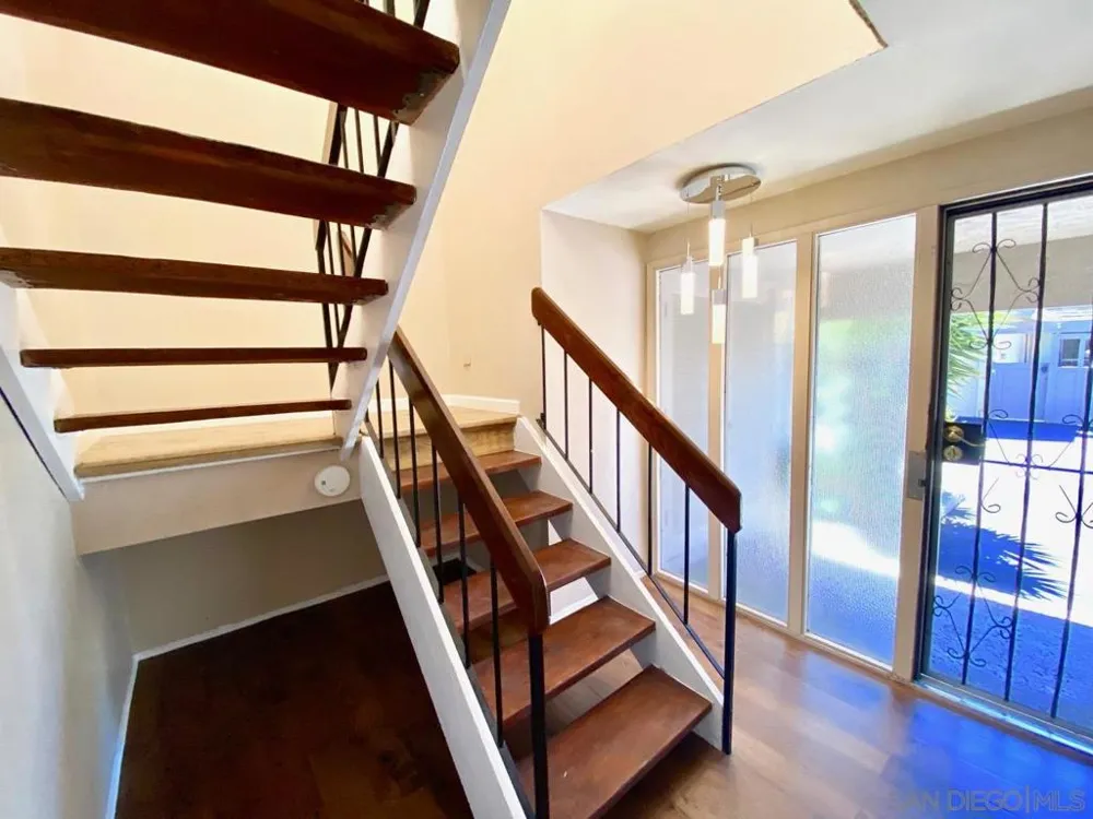 6346 Caminito Andreta San Diego, CA 92111