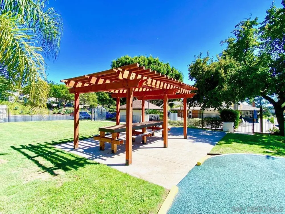 6346 Caminito Andreta San Diego, CA 92111
