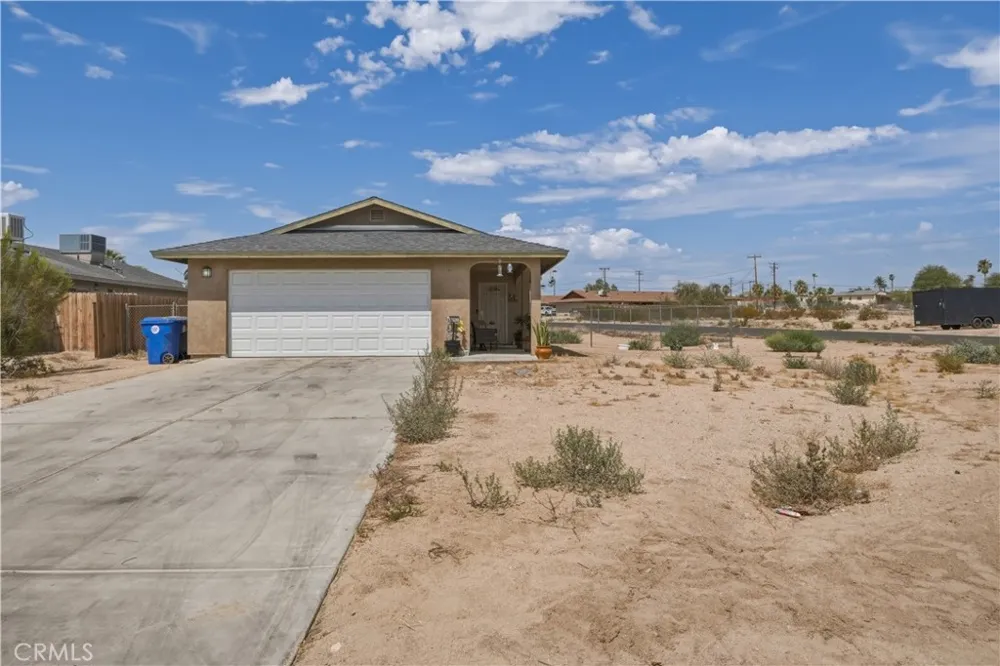 6252 Smoketree Avenue 29 Palms, CA 92277