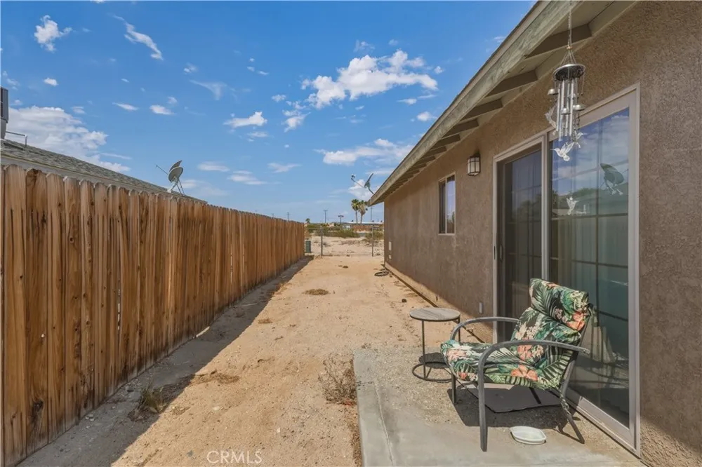 6252 Smoketree Avenue 29 Palms, CA 92277