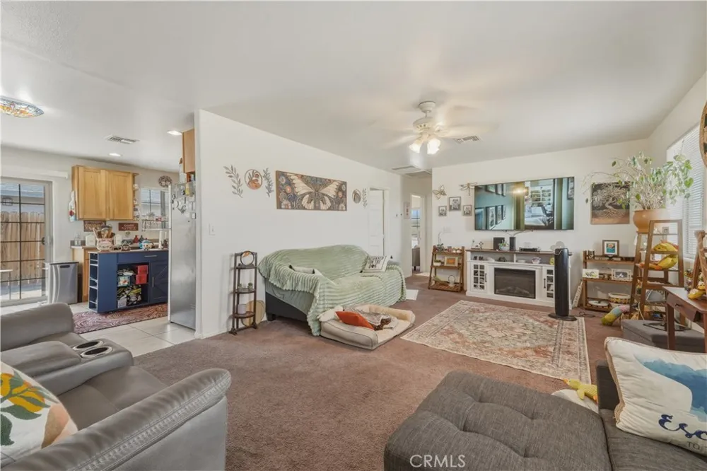 6252 Smoketree Avenue 29 Palms, CA 92277
