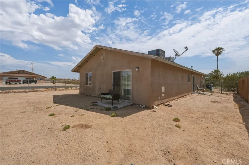 6252 Smoketree Avenue 29 Palms, CA 92277