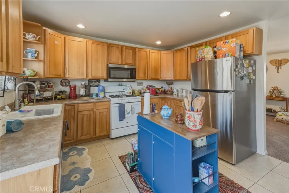 6252 Smoketree Avenue 29 Palms, CA 92277