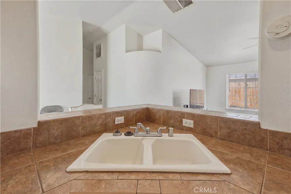 6636 Cholla Avenue 29 Palms, CA 92277