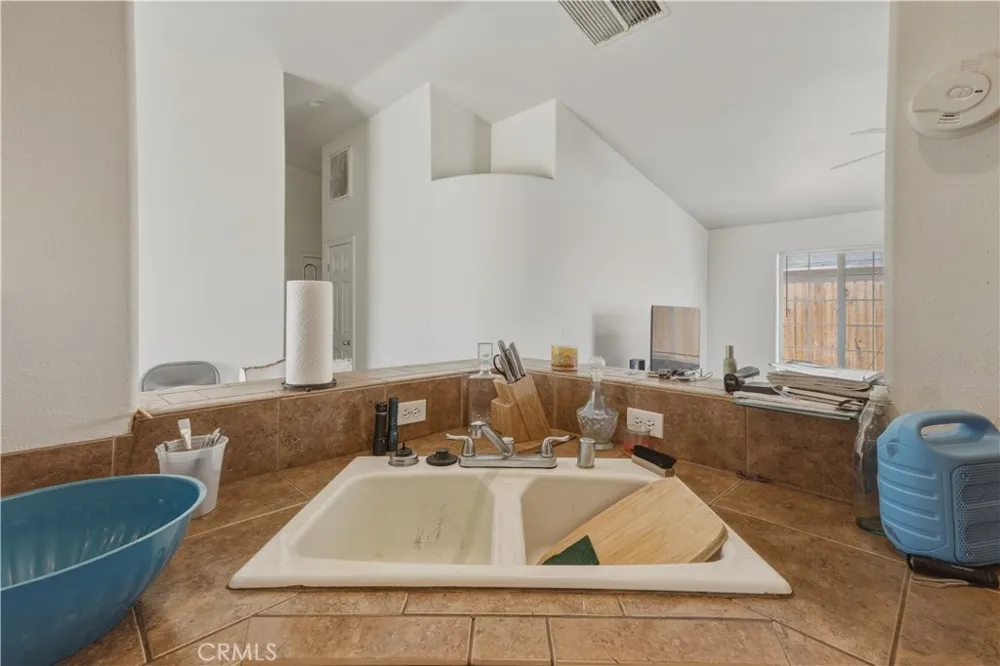 6636 Cholla Avenue 29 Palms, CA 92277