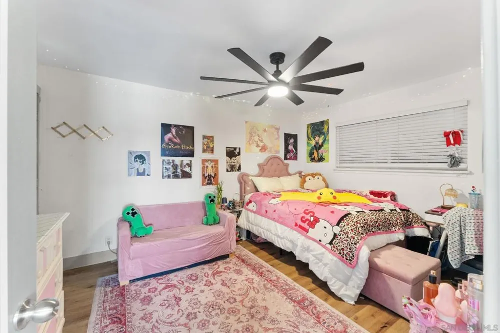10111 Cliffwood Dr La Mesa, CA 91941