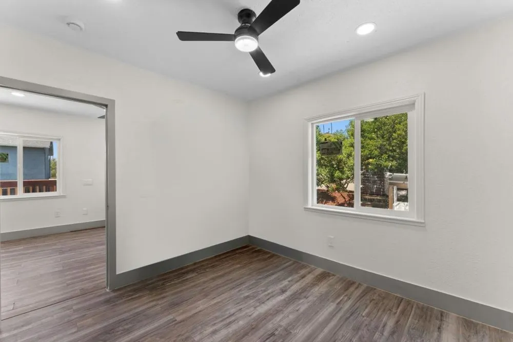 10111 Cliffwood Dr La Mesa, CA 91941